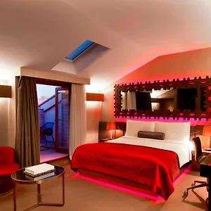 W (adults Only) ***** Istanbulská provincie